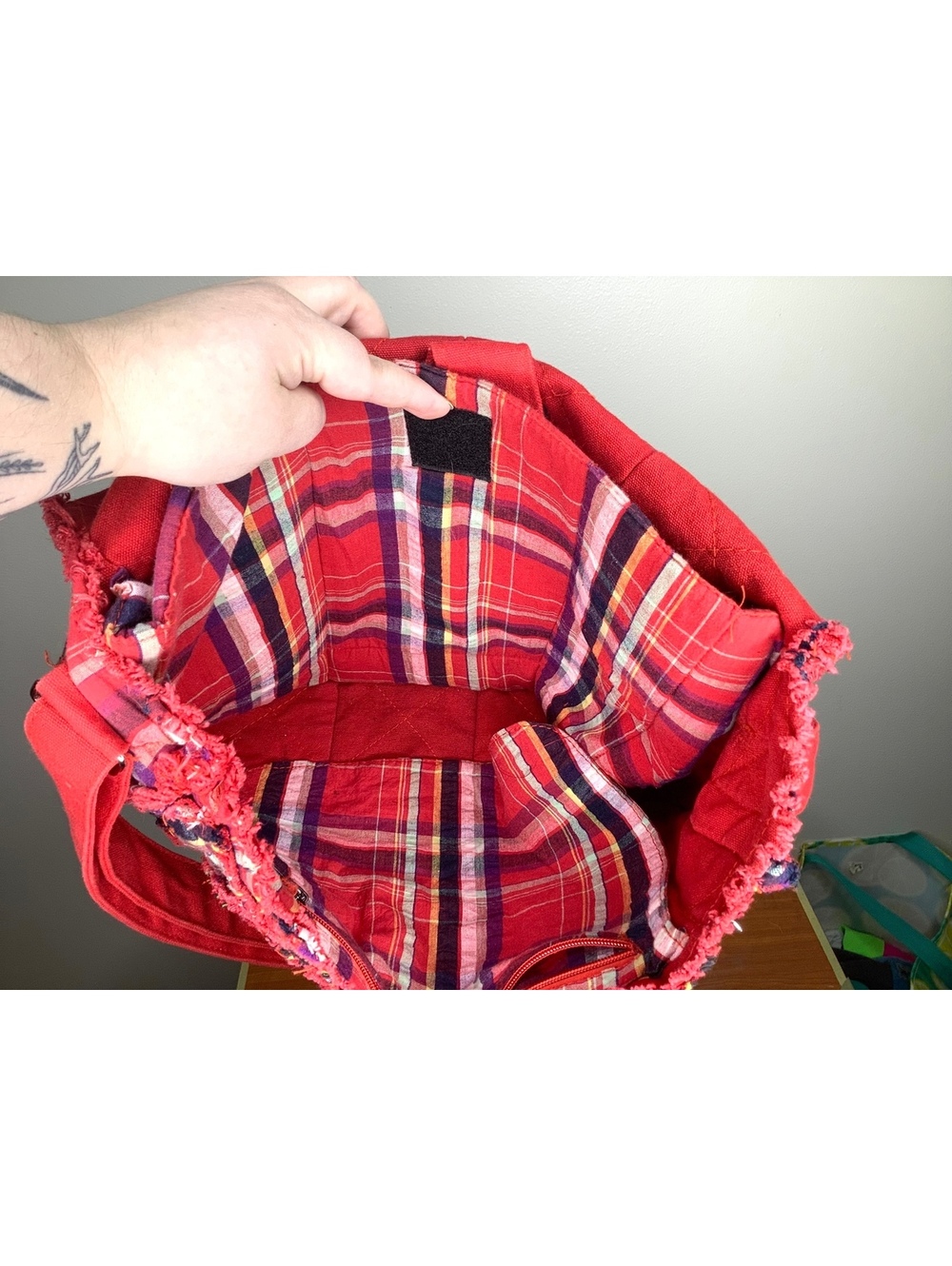 < Y2K Red Patchwork Crossbody Messenger Laptop/School Or Work Bag > - Picture 5 of 7
